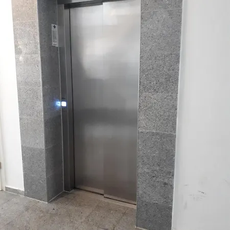 Apartamento 5 *