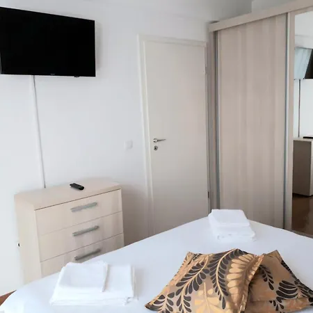 5 Apartamento *